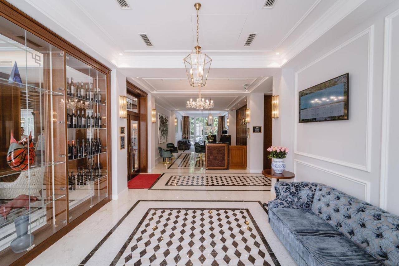 Palace Art Hotel Pezinok Extérieur photo