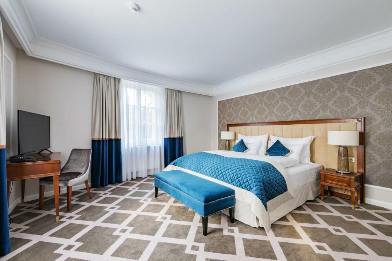 Palace Art Hotel Pezinok Extérieur photo