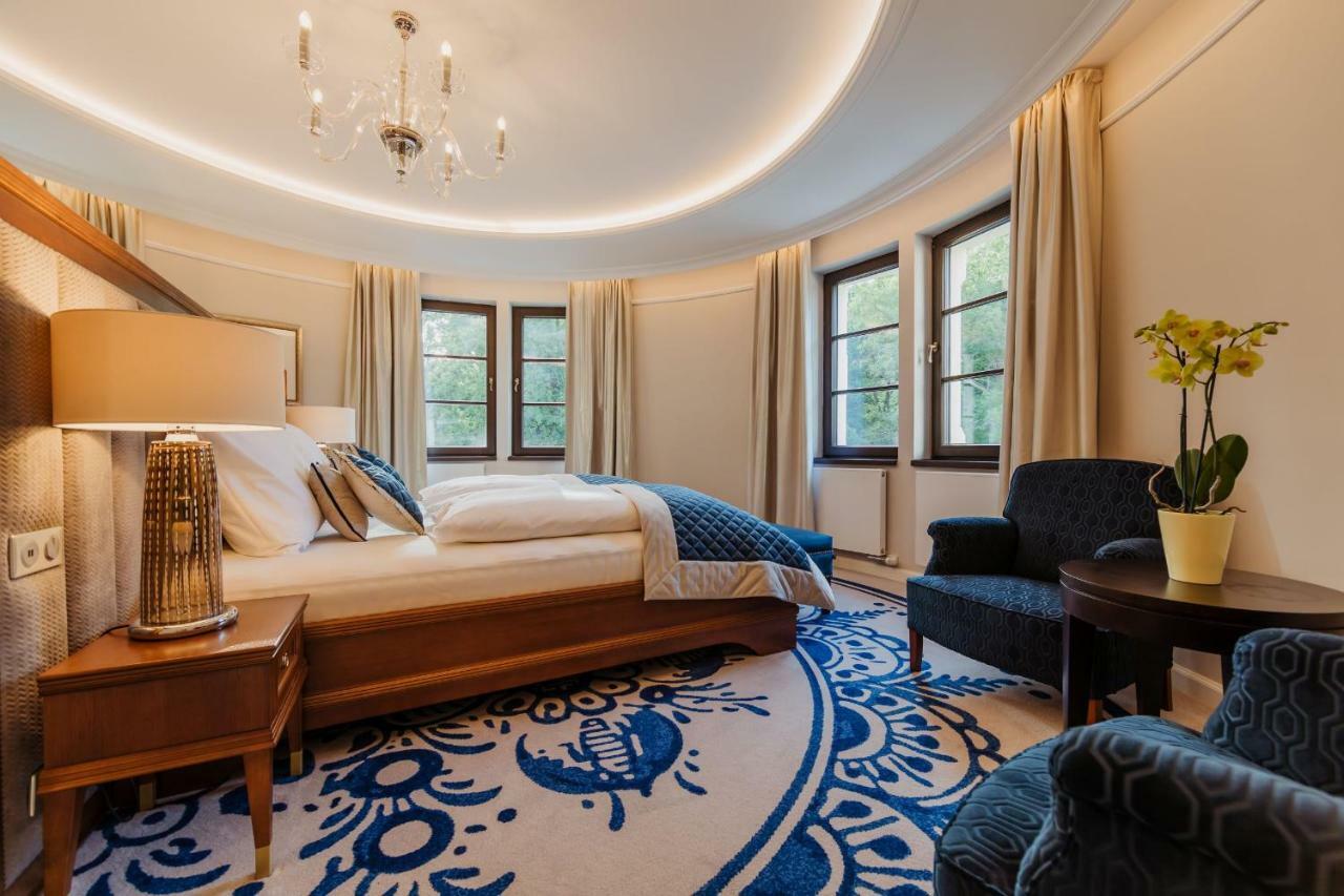Palace Art Hotel Pezinok Extérieur photo