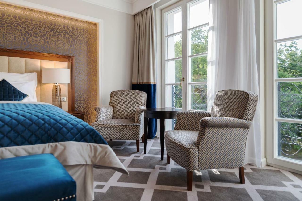 Palace Art Hotel Pezinok Extérieur photo