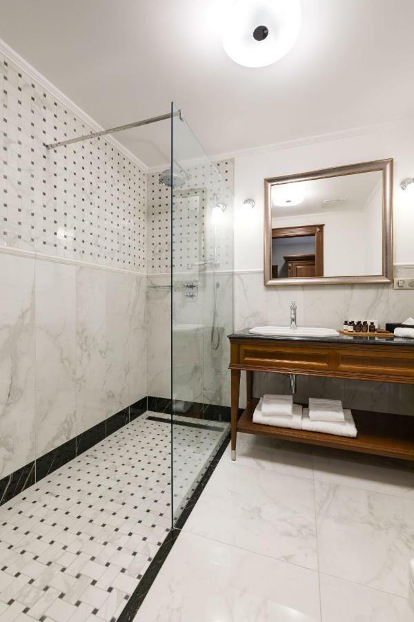Palace Art Hotel Pezinok Extérieur photo